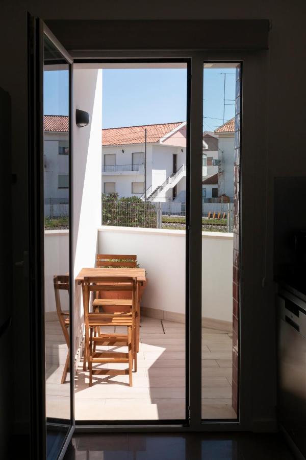 Casa Dos Terracos Apartamentos Сан-Мартинью-ду-Порту Экстерьер фото
