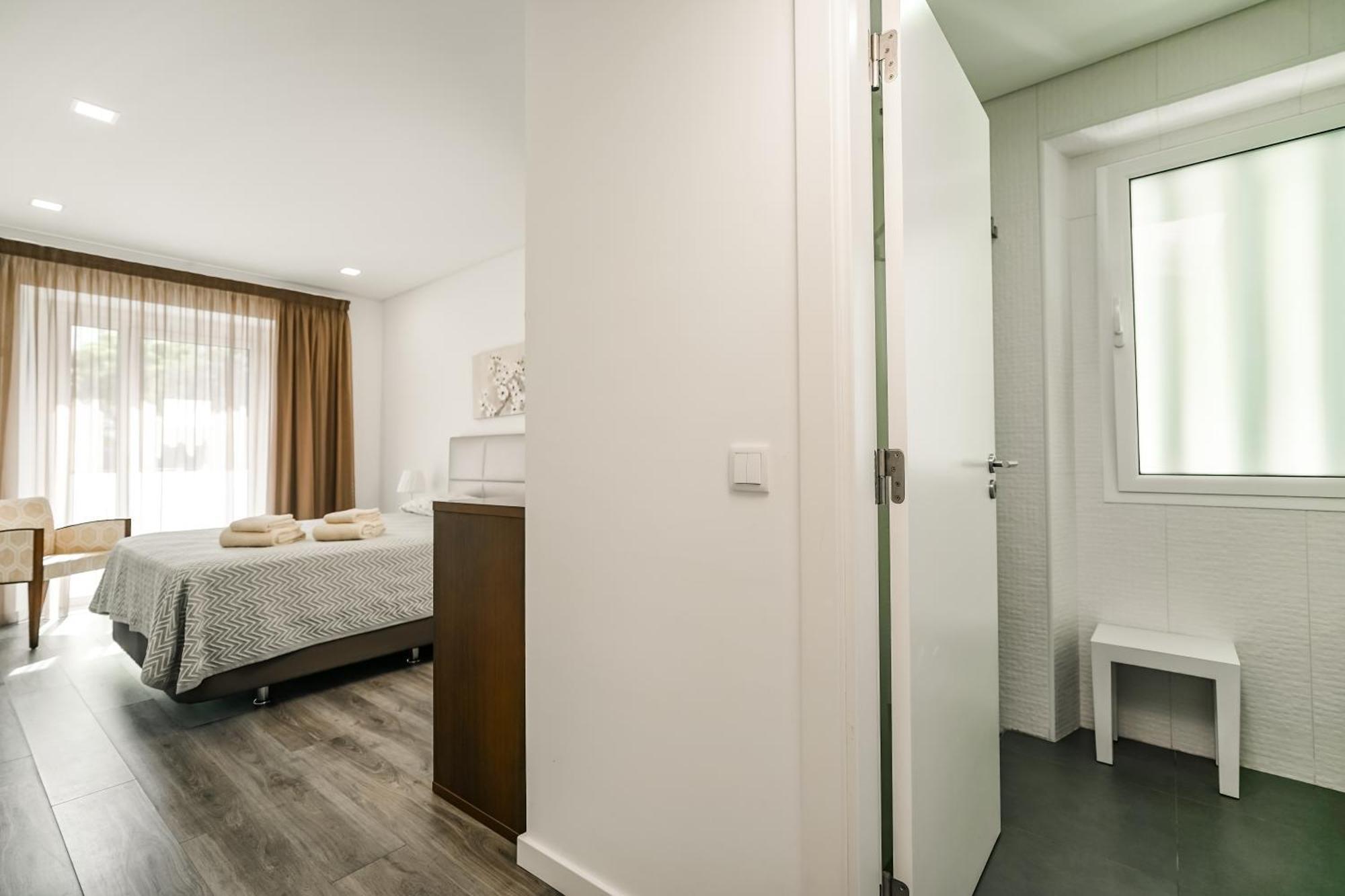 Casa Dos Terracos Apartamentos Сан-Мартинью-ду-Порту Экстерьер фото