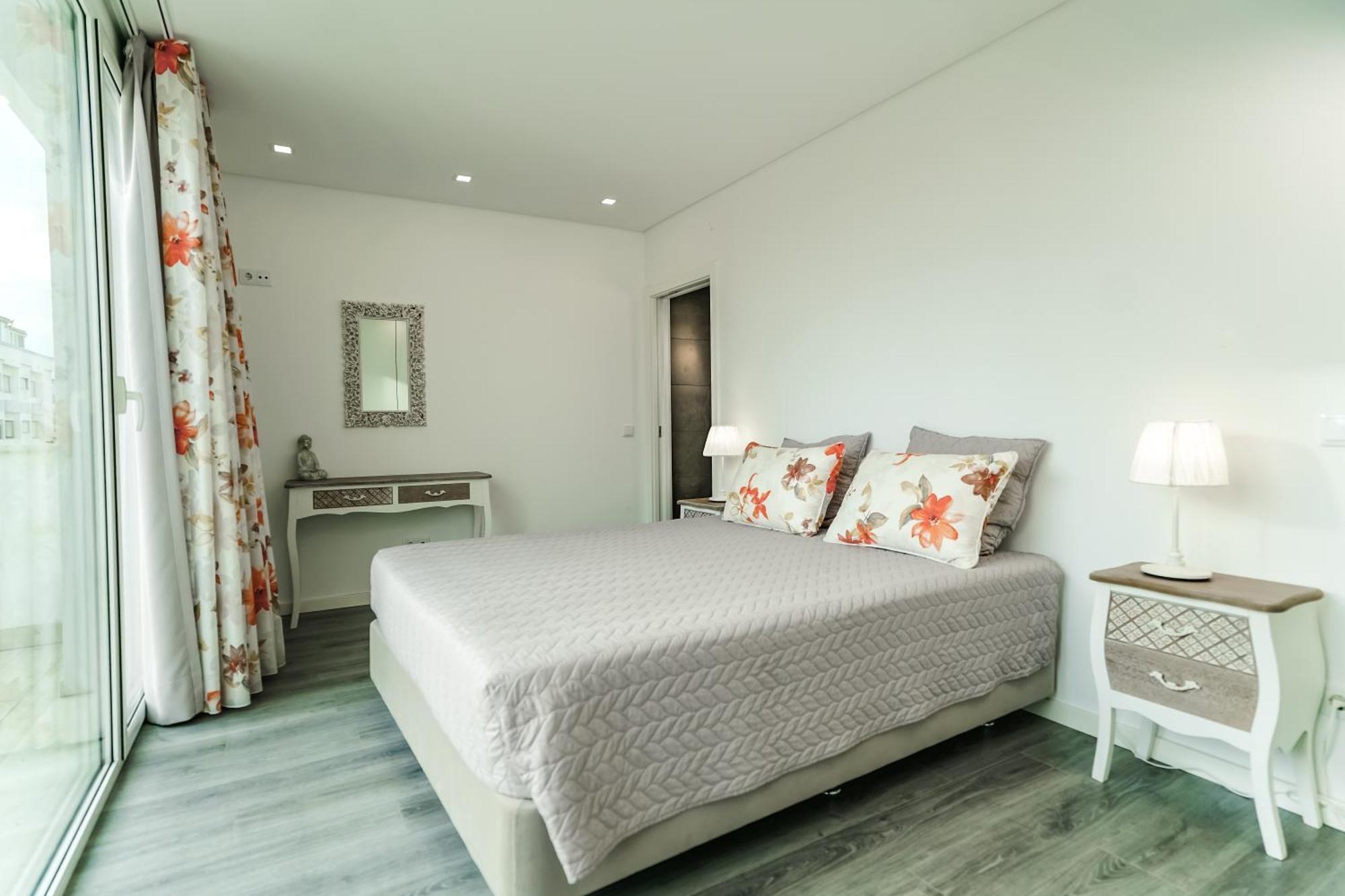Casa Dos Terracos Apartamentos Сан-Мартинью-ду-Порту Экстерьер фото